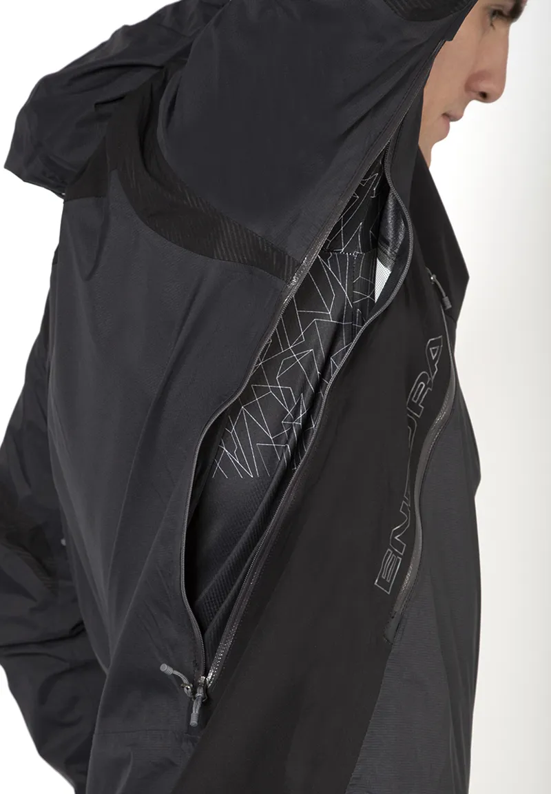 Endura MT500 Waterproof Jacket in Black-7