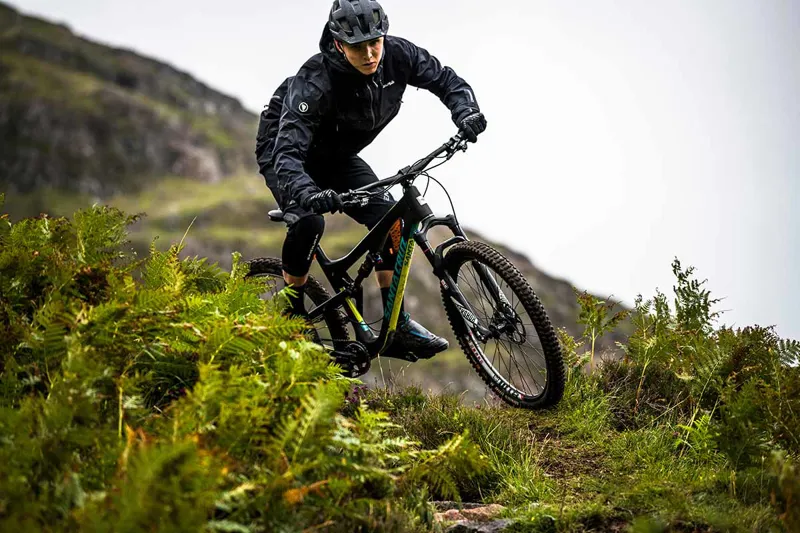 Endura MT500 Waterproof Jacket in Black-2