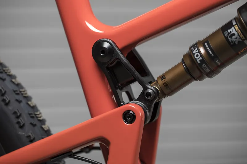 2018 Santa Cruz Blur Carbon C R Spec