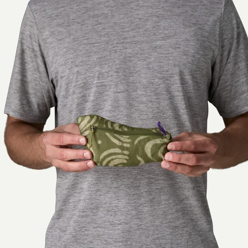 Patagonia Men's Houdini Jacket - Sea Waves: Caper Green-3