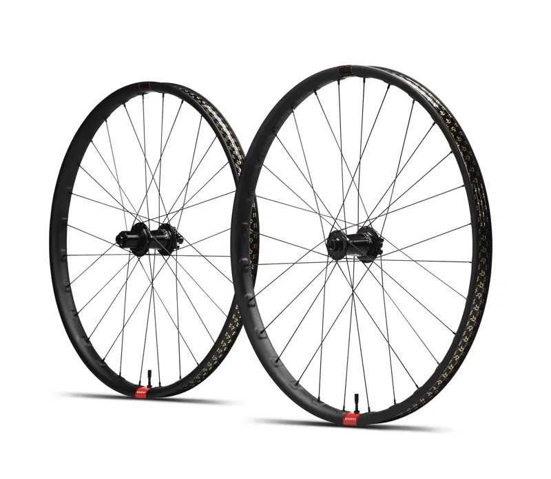 Reserve Wheelset - 30 HD Carbon 27.5 - i9 Hydra Hubs - 110 Front MicroSpline Freehub - Centrelock
