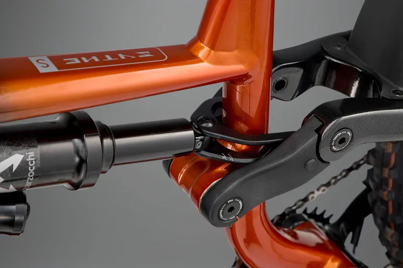 2027 Whyte 170/160mm Enduro bike Sythe S In Tiger Orange-3