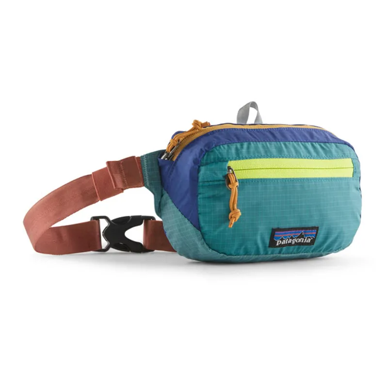Patagonia Ultralight 1-litre Black Hole Mini Hip Pack in Patchwork Subtidal Blue